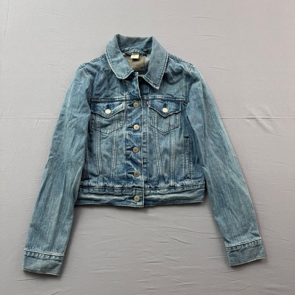 Levis Womens Denim Trucker Jacket Medium Wash Distressed Blue XS Jean Jacket